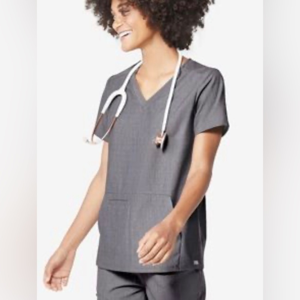Figs limited edition pacora bonded scrub top in graphite grey, size xs